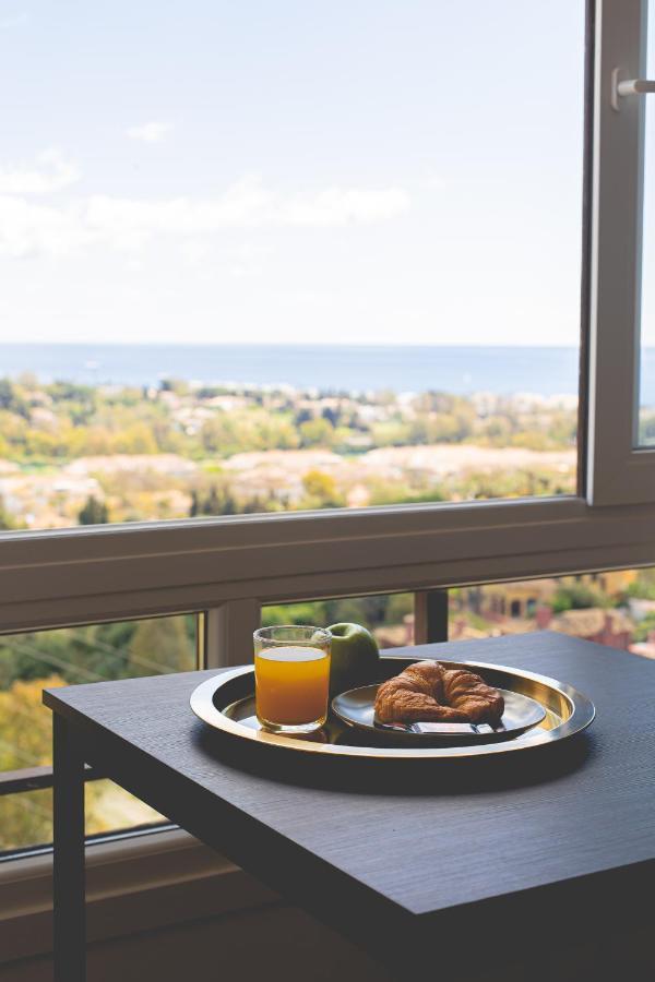 Modern Apartment With Stunning Views Марбелья Экстерьер фото